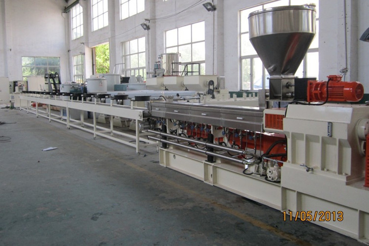 Corn Starch Double Screw Extruder With Onveyor Belt Cutting System ISO9001 Standard